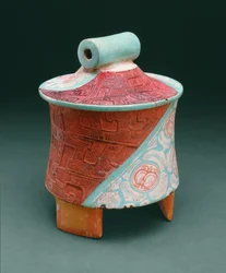 Vase trépied avec pieds en dalle