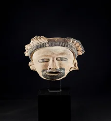 Head statuette / Mexico, Totanaque culture (terracotta)