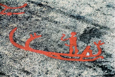 Pétroglyphes de Tanoum représentant un homme sur un bateau, rocher de Litsleby, Suède (pierre gravée)