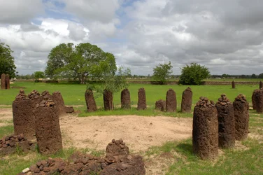 Préhistoire : cercle mégalithique de pierres de Wassu, Gambie