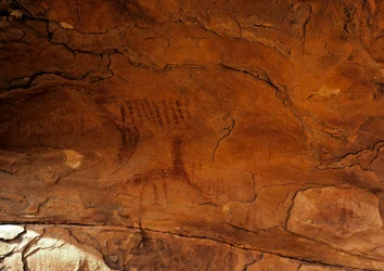 Préhistoire : peinture murale. Âge de pierre 5000-2000 av. J.-C. Taghit, Haut plateau du Hoggar (Ahaggar), Algérie