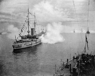 Une salve par la flotte intérieure, 1907-1908