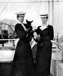 Reine Alexandra 1844-1925 avec sa fille la princesse Victoria 1868-1935, 1908