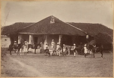 Dr Morris et son groupe, Jhansi (recto)