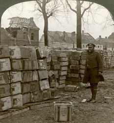 Munitions allemandes abandonnées près de Cambrai, Première Guerre mondiale, 1914-1918