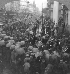 Troupes britanniques défilant sur Adderley Street, Le Cap, Afrique du Sud, Première Guerre mondiale, vers 1914-1918