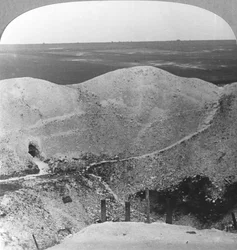 Cratère de mine à La Boiselle, la Somme, France, Première Guerre mondiale, c1916-c1918