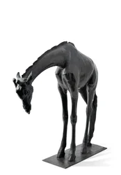 Grande girafe avec tête baissée, modelée 1909-10, coulée avant 1913