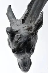Grande girafe avec tête baissée, modelée 1909-10, coulée avant 1913