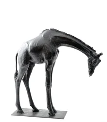 Grande girafe avec tête baissée, modelée 1909-10, coulée avant 1913