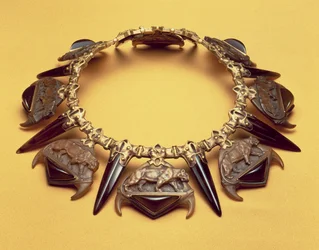 Collier de tigre, vers 1904