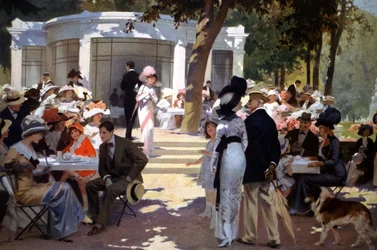 Au spa de Vittel : les gens boivent des rafraîchissements, début du XXe siècle