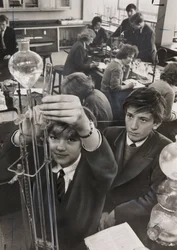 Cours de sciences mixtes à l