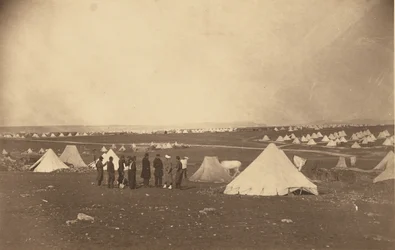 Quartier général des Bosquets en direction de la ferme Mackenzie.
