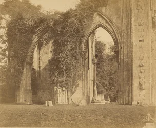 Abbaye de Glastonbury, arcs du bas-côté nord