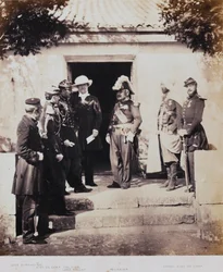 Groupe au quartier général, provenant d