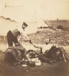 Le lieutenant-colonel Hallewell, sa journée de travail terminée.