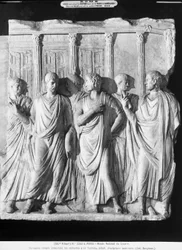 Un groupe de sénateurs devant le Temple de Jupiter