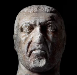 Buste de Dioclétien (Gaius Aurelius Valerius Diocletianus, 245-316), empereur romain de 284 à 305. Sculpture en marbre. Chieti, Museo Archeologico.