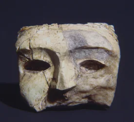 Masque humain, de la tombe de Bernardini di Palestrina