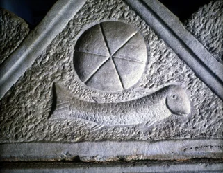 Ictus : poisson, symbole chrétien. IIe siècle.