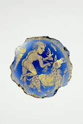 Médaillon avec Hercule, nu, avec le genou droit sur le cerf de Cerynie