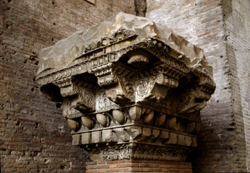 Art romain : fragment de corniche. Ier siècle. Museo Nazionale Romano (ou delle Terme), Rome
