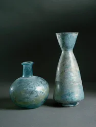 Art romain : vases en verre d