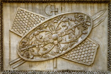 Art romain : bas-relief décorant un bouclier et des armes du Temple du Divin Hadrien. 145 après J.-C. Rome, Museo dei Conservatori