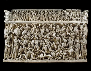 Art romain : scène de batailles entre guerriers romains et barbares pendant les guerres marcomanes. Relief du sarcophage dit de Portonaccio d