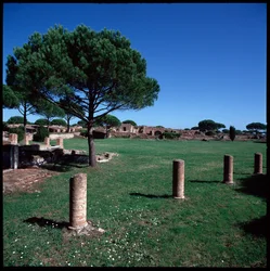Art romain : vue des ruines de Campo della Magna Mater, région IV