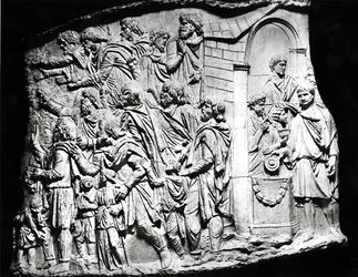 Scène sacrificielle, un moulage tiré de la colonne Trajane, 113 après J.-C.