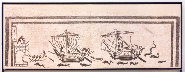 Navires approchant un port