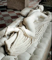 Hermaphrodite endormi (sculpture en marbre, IIe siècle av. J.-C.)