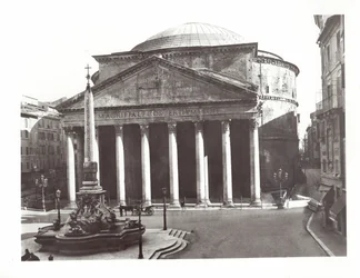 Vue du Panthéon et de l