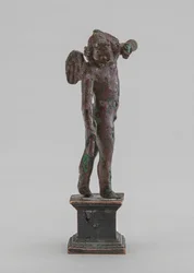 Enfant ailé portant une torche