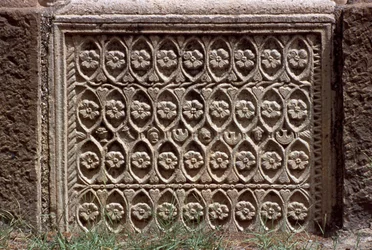 Fragment architectural avec décoration sculptée, Haute période impériale (27 av. J.-C.-395 apr. J.-C.)