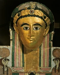Tête de cartonnage de momie de Crates, de Deir el-Medina, Thèbes, milieu du 2e siècle