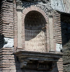 Casa del Laraire (Lararium) à Ostia, près de Rome.