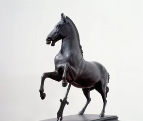 Cheval au galop (sculpture en bronze d