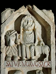 Art romain tardif : stèle dédiée à Saturne Auguste. Rome, Museo della Civilta Romana