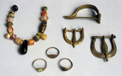 Anneaux, boucles et fibules, Masada (techniques mixtes)
