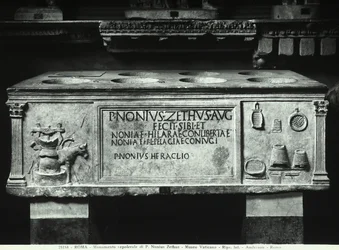 Sarcophage de Nonius Zethus (marbre)