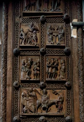 Art roman : porte en bois du milieu du XIIe siècle de l