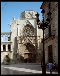 Vue du portail des Apôtres, cathédrale de Valence, XIVe siècle, Espagne