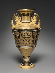Vase, fabriqué par St. Petersburg Imperial Porcelain Factory, c.1820-30