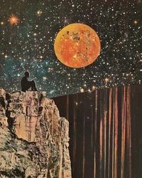 Un homme sous la lune orange