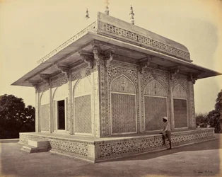 Agra ; le mausolée du prince Etmad-Dowlah, la coupole de marbre