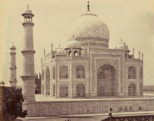 Agra ; le Taj, vu de l