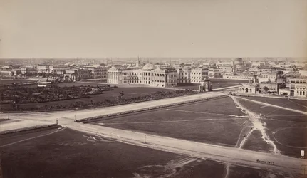 Calcutta. Vue générale. Palais du gouvernement au premier plan